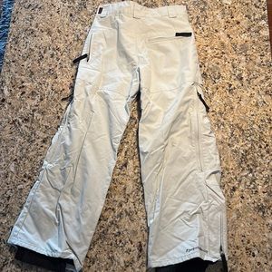 🆕 Kids Burton Project 13 Vent Pant Skiwear | Bought at Ski Boutique | Size 8-9